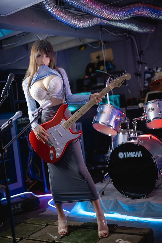 吉他妹妹 - 抱走莫子AA